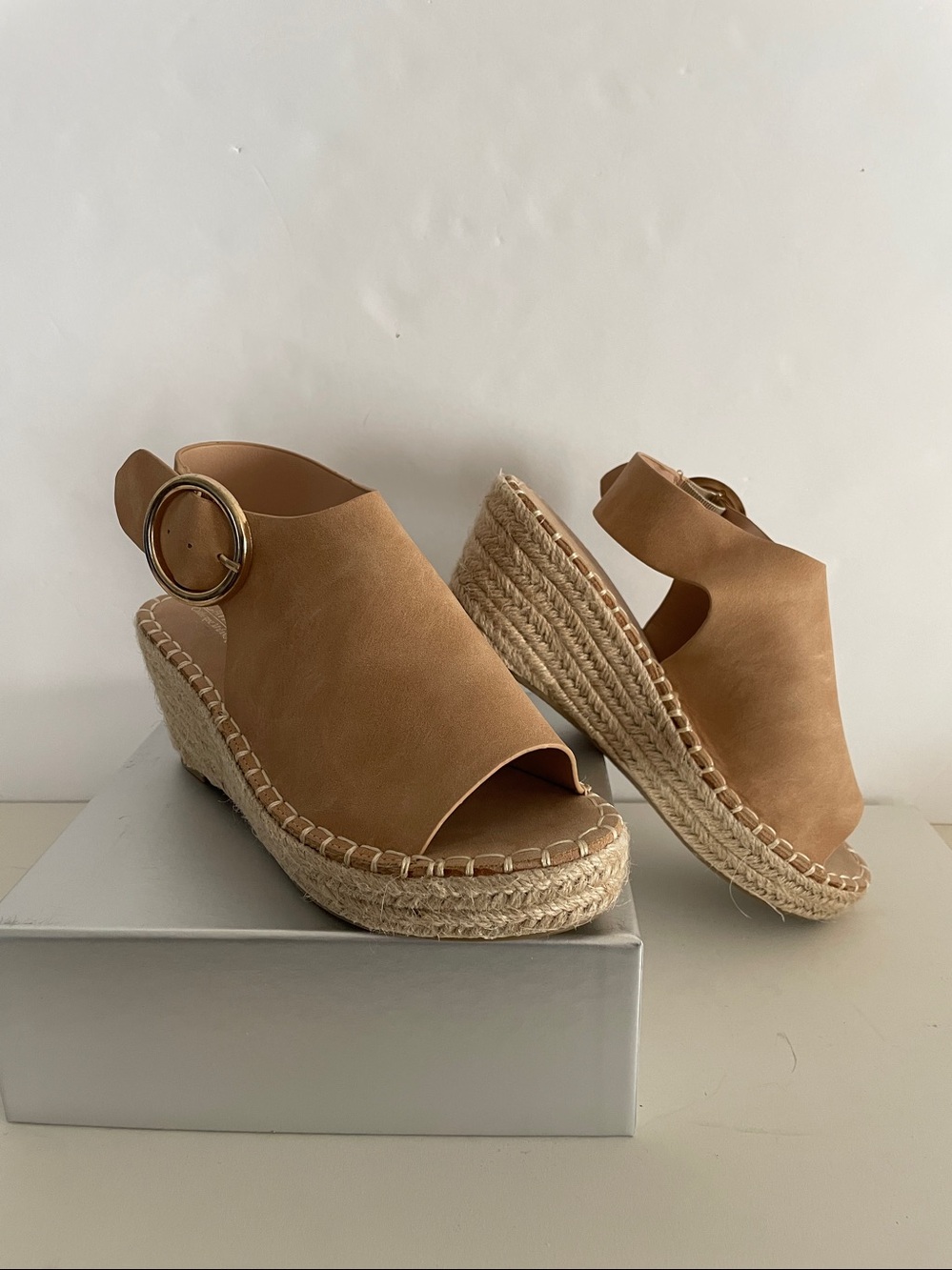 Catherine’s Suede Nude Tan Wedge Sandals Shoes Rafia Platform Heel new
